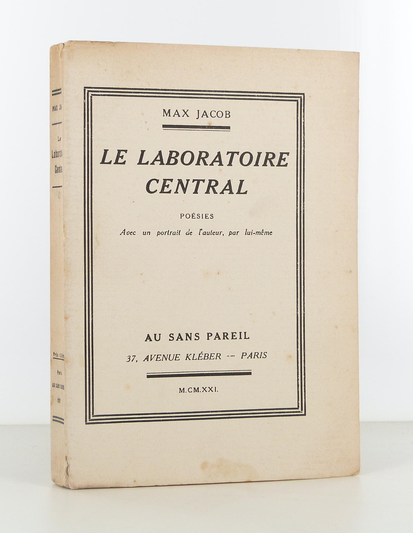 Le laboratoire central. Poésies.