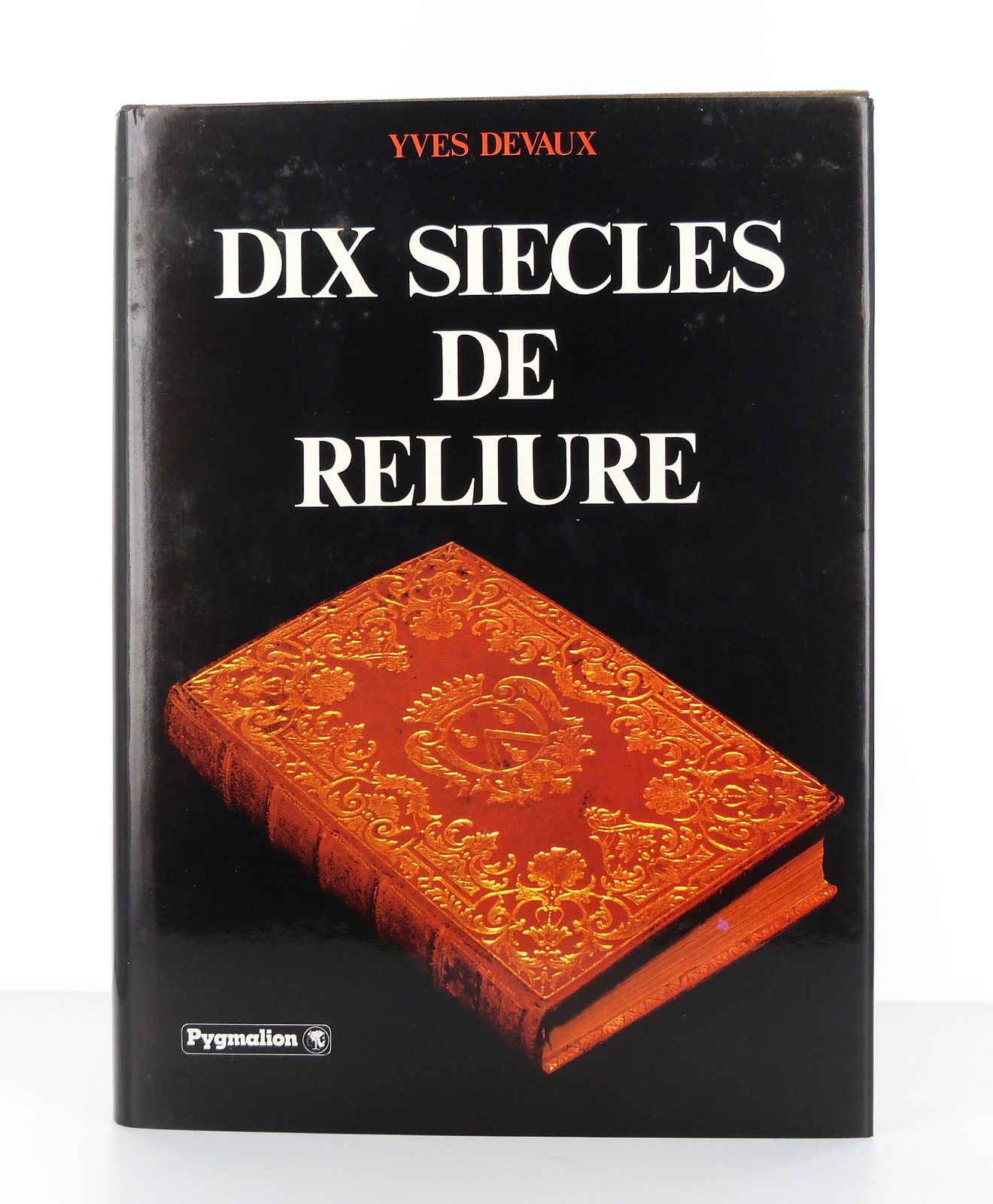 Dix siècles de reliure